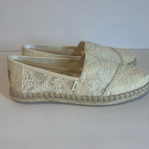 Toms Alpargata Cream Espadrilles with Lace Floral Design Detail - Size 6